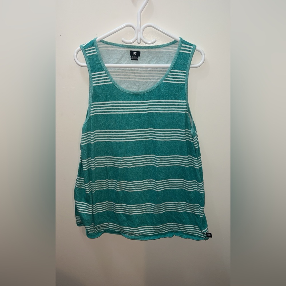 XL DC mens tank top / muscle shirt